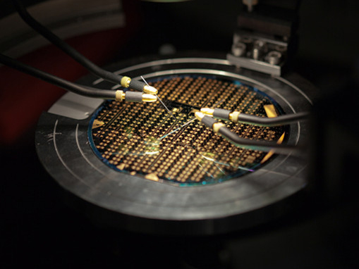 不可或缺！氧化镁在电子器件封装材料中的核心角色