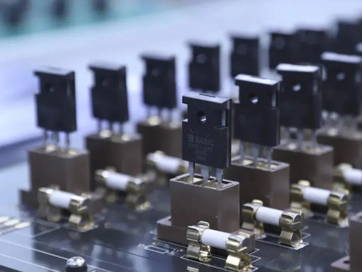 氧化镁在半导体器件中的应用及未来展望