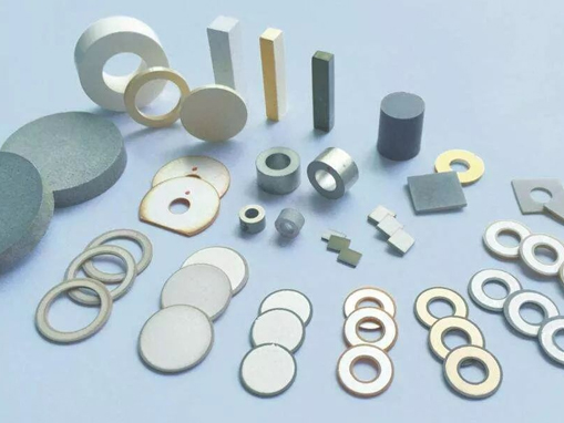 高纯度氧化镁加入后，电子陶瓷的哪些性能将发生变化？